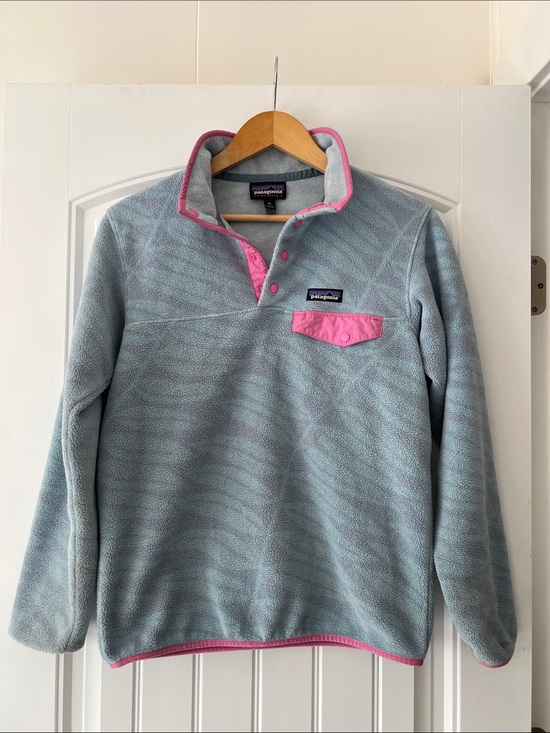 Patagonia Sweaters - XS Patagonia Light Blue Fleece Pullover with Pink Accents